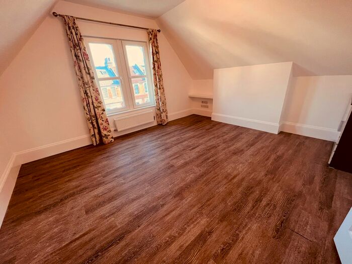 5 Bedroom Terraced House To Rent In Parkhurst Road, London, N11