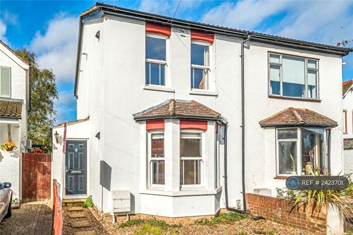 2 Bedroom Semi-Detached House To Rent In Pleasant Place, Walton-On-Thames, KT12