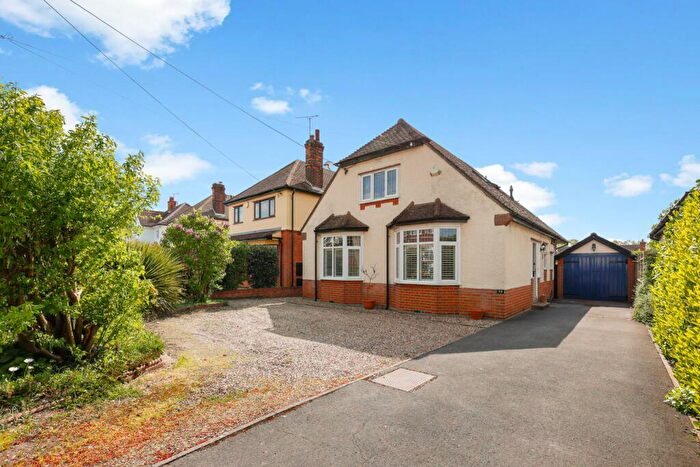 3 Bedroom Detached Bungalow For Sale In Clare Road, Braintree, CM7