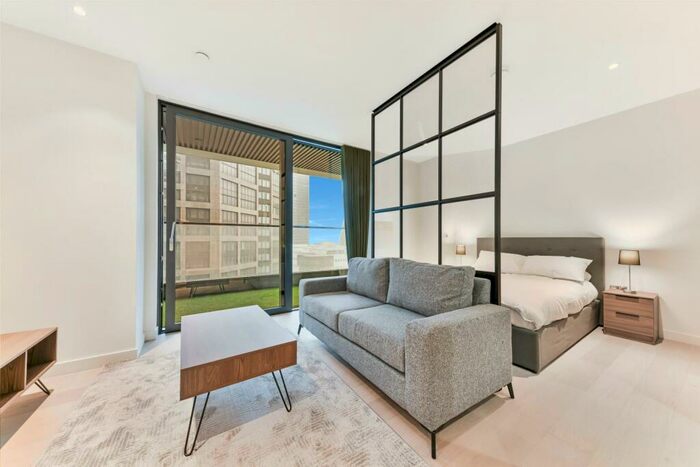 Apartment To Rent In Bagshaw Building, Wardian, Canary Wharf, London, E14