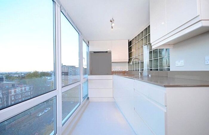 3 Bedroom Flat To Rent In St. Johns Wood Park, London, NW8