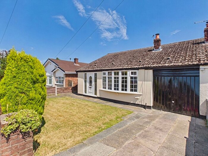 2 Bedroom Semi-Detached Bungalow For Sale In Malton Avenue, Lowton, WA3