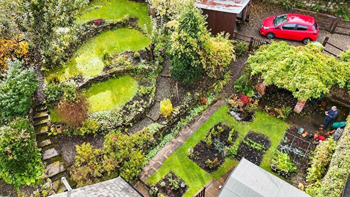 2 Bedroom Cottage For Sale In Lower Chirk Bank, Wrexham, LL14