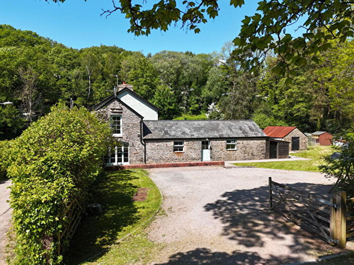 2 Bedroom Barn Conversion For Sale In Berwedd-Du Farm Barn, Pontypridd, CF37