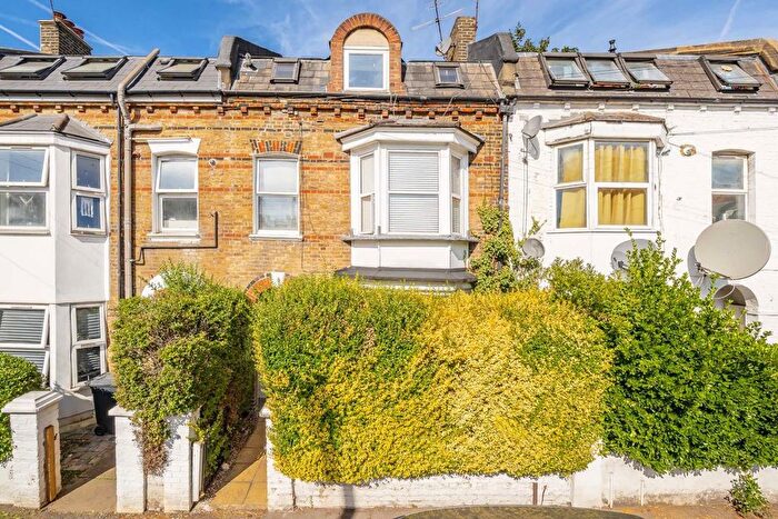 2 Bedroom Flat For Sale In Kirchen Road, West Ealing, W13