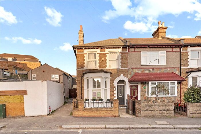 3 Bedroom End Terrace House For Sale In Mornington Road, Leytonstone, London, E11