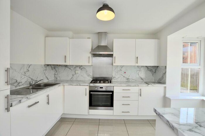 4 Bedroom House To Rent In Forest Yard, Leeds, LS10