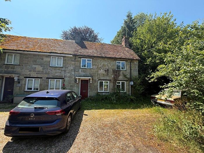 End Of Terrace House For Sale In Postmans Cottage, Shaftesbury Road, Compton Chamberlayne, Salisbury, SP3