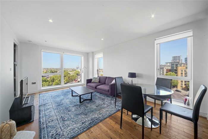 2 Bedroom Flat To Rent In Oxborough House, Eltringham Street, Wandsworth Town, London, SW18