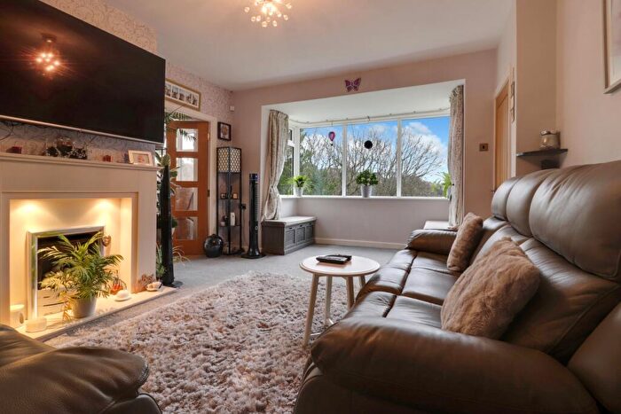4 Bedroom Detached House For Sale In Back Thornhill Road, Longwood, Huddersfield, West Yorkshire, HD3