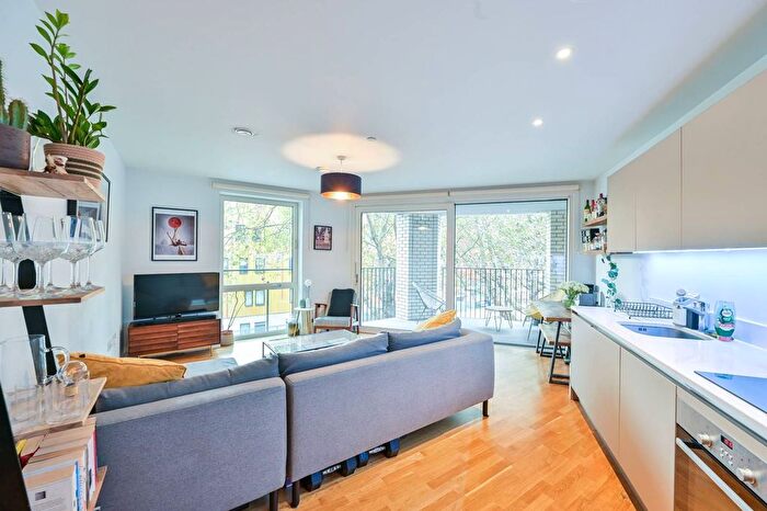 2 Bedroom Flat For Sale In Wansey Street, Elephant And Castle, SE17