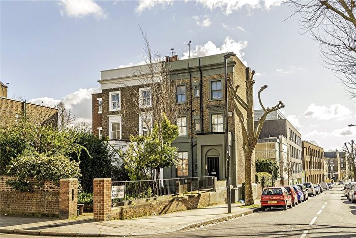 1 Bedroom End Of Terrace House To Rent In Leighton Road, Kentish Town, NW5