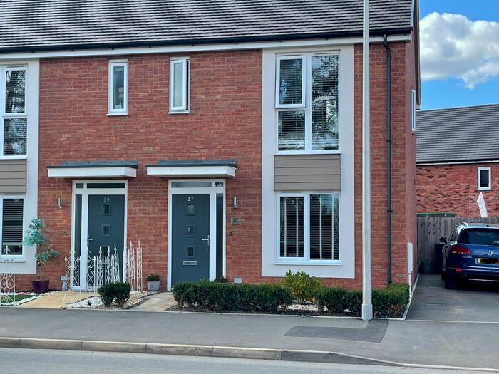 3 Bedroom End Of Terrace House To Rent In Meon Vale, Stratford-Upon-Avon, CV37