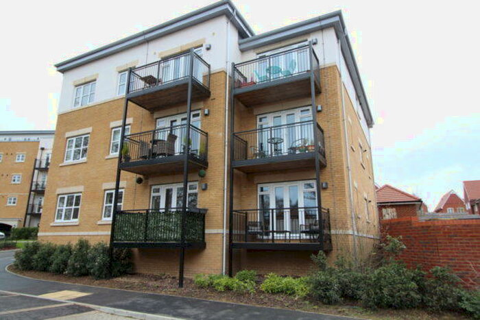 2 Bedroom Flat To Rent In Centenary Way, Bolnore Village, RH16