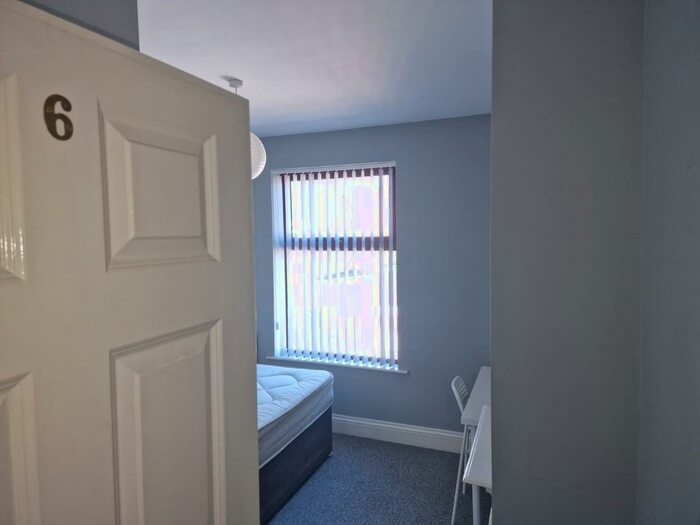 1 Bedroom Terraced House To Rent In Room, Queens Road, Beeston, Nottingham. (House To Share), NG9