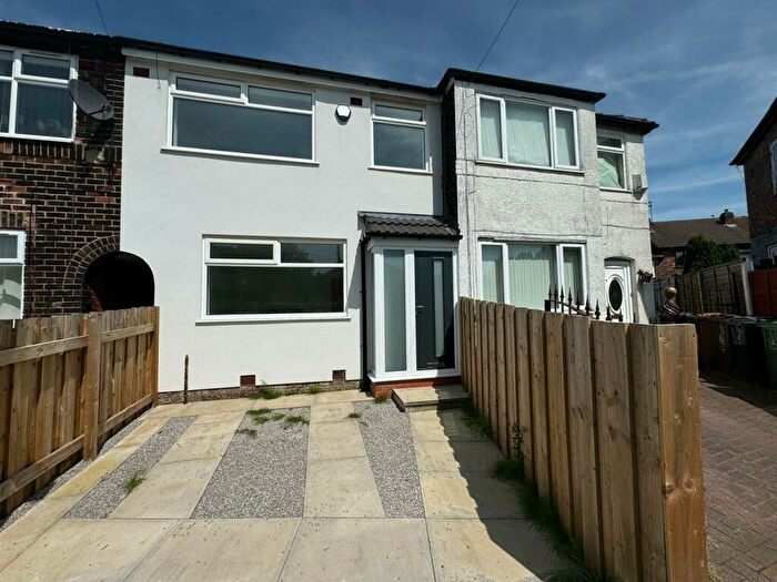 3 Bedroom Terraced House To Rent In Briarwood Avenue, Droylsden, Manchester, M43