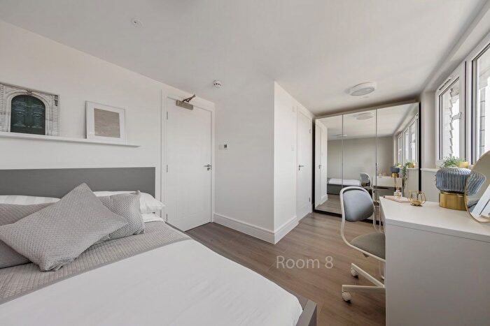 8 Bedroom Property To Rent In Flint Close, London, E15