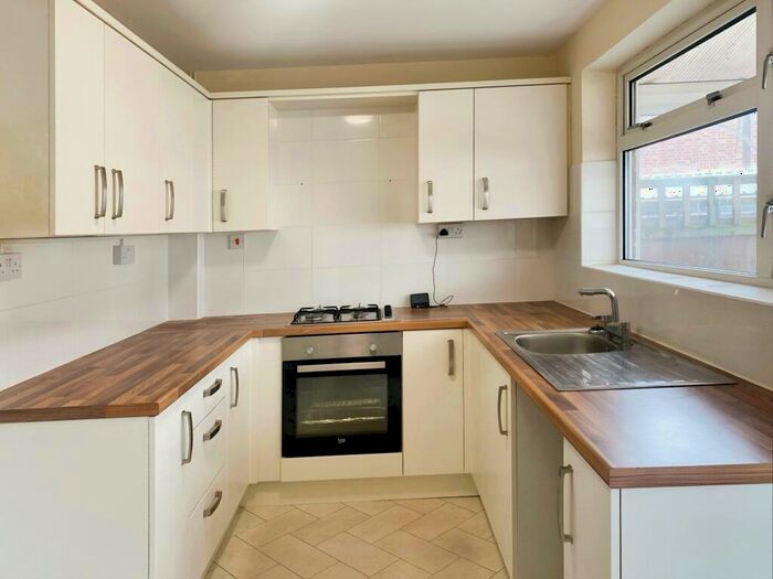 3 Bedroom House To Rent In Manor Gardens, Peterborough, PE2