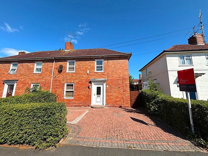 3 Bedroom Semi-Detached House To Rent In Dorchester Road, Horfield, Bristol, BS7