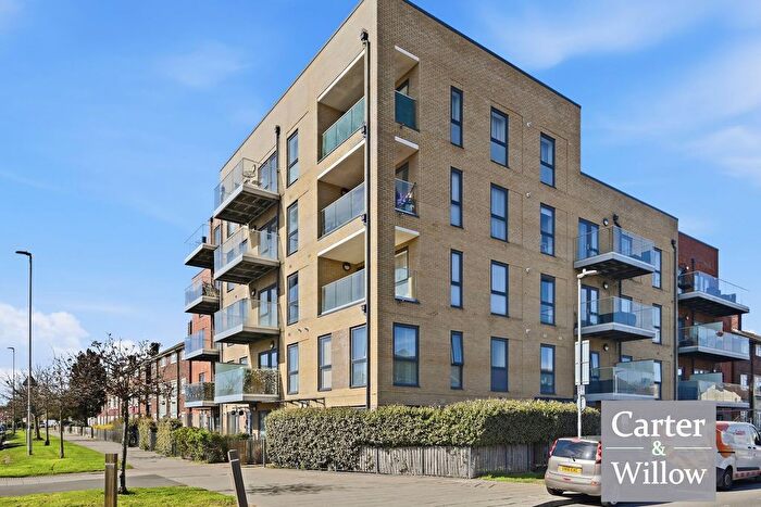1 Bedroom Flat For Sale In Blue Shore Apartments, Bastable Avenue, Barking, IG11