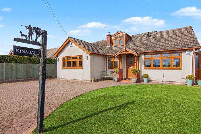 3 Bedroom Detached Bungalow For Sale In Green End, Fillongley, CV7