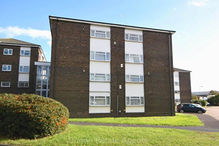 2 Bedroom Maisonette For Sale In The Anchorage, Gosport, PO12