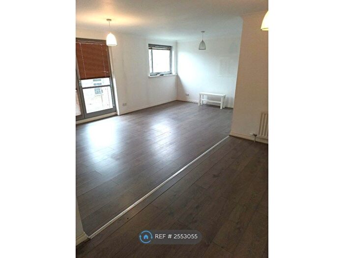 2 Bedroom Flat To Rent In South Victoria Dock Road., Dundee, DD1