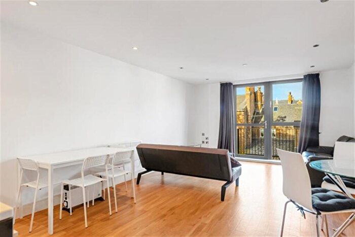 2 Bedroom Apartment To Rent In The Ropewalk, Nottingham, NG1