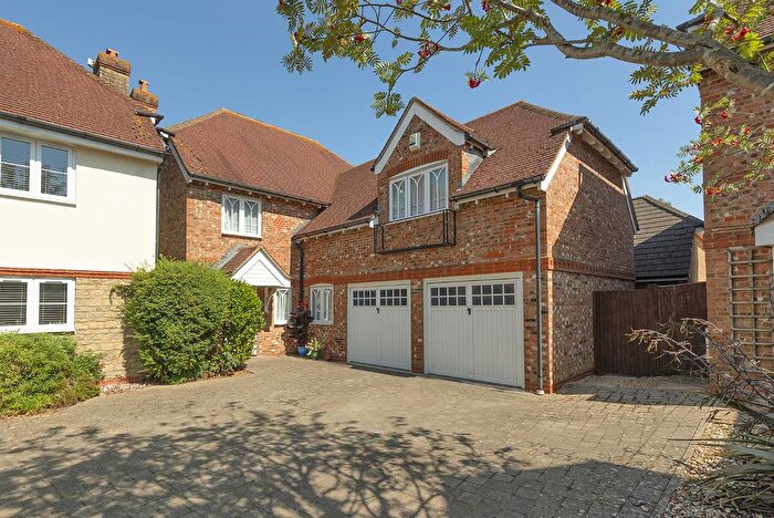 5 Bedroom Detached House For Sale In Alderwick Grove, Kings Hill, ME19