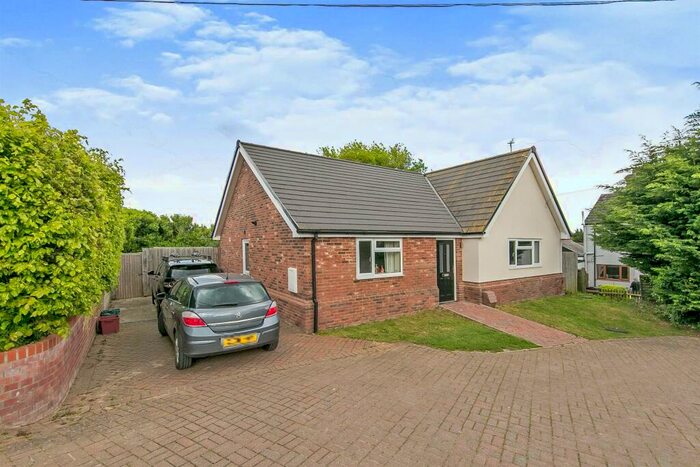 3 Bedroom Bungalow To Rent In The Street, Ramsey, Harwich, CO12