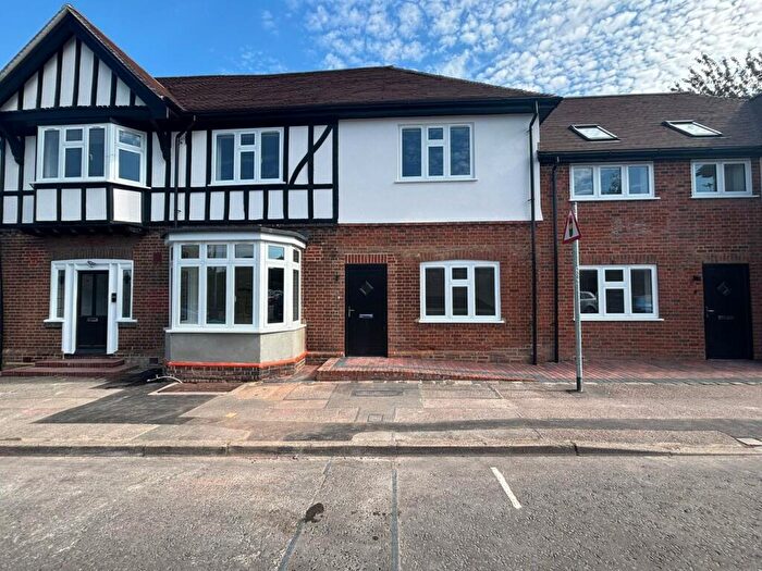 2 Bedroom Flat To Rent In High Street, Baldock, SG7