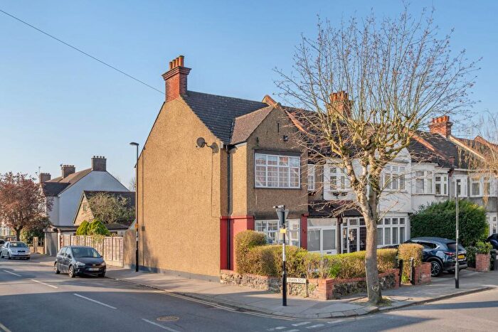 3 Bedroom End Of Terrace House For Sale In Bingham Road, Croydon, CR0