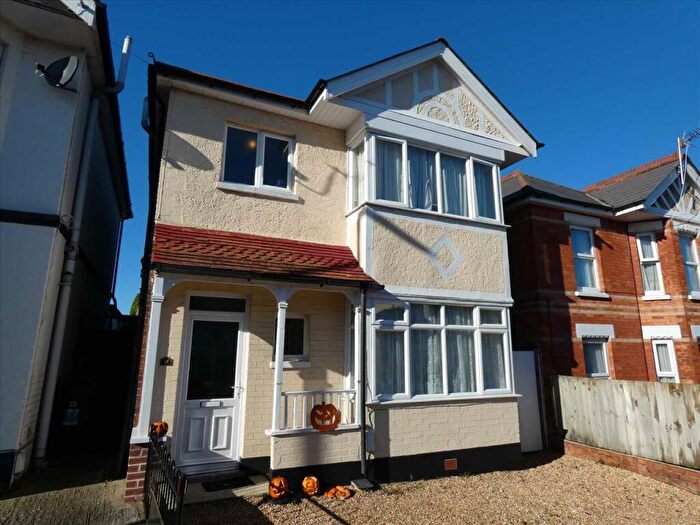 5 Bedroom Detached House To Rent In Abbott Road, Winton, Bournemouth, BH9