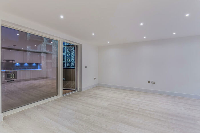 1 Bedroom Apartment To Rent In Bodiam Court, Lakeside Drive, Park Royal, London, NW10