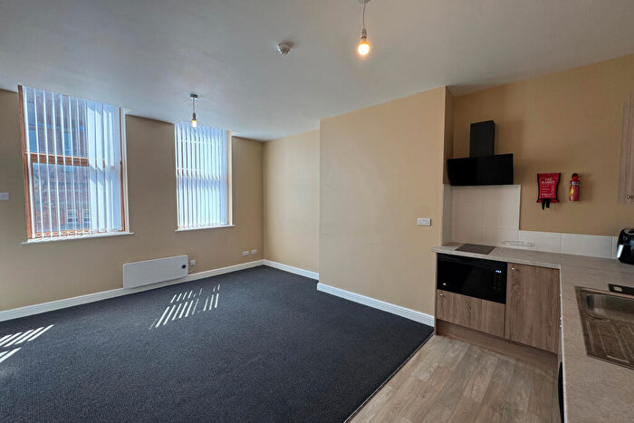 1 Bedroom Flat To Rent In Corporation Street, Chesterfield, Derbyshire, S41