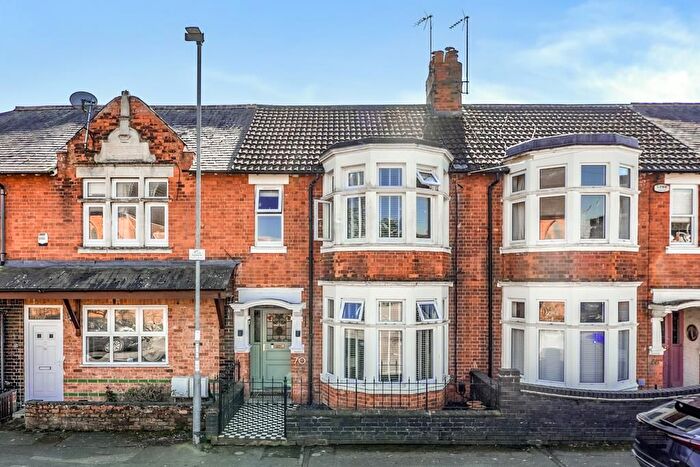 3 Bedroom Terraced House For Sale In William Street, Kettering, NN16