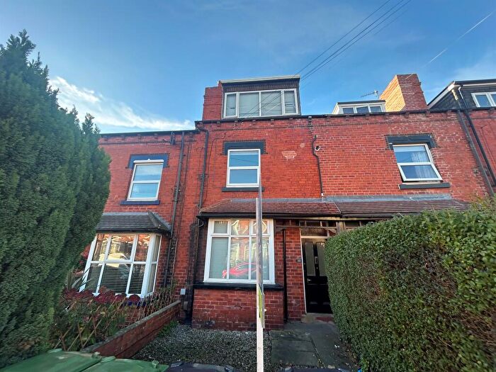 3 Bedroom Terraced House For Sale In Marshall Terrace, Leeds, LS15