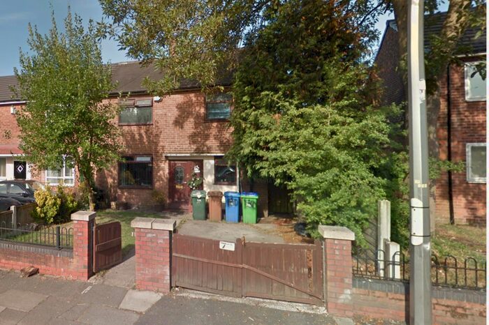 3 Bedroom Semi-Detached Bungalow To Rent In Rowrah Crescent, Middleton, Manchester, M24