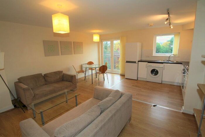 3 Bedroom Flat To Rent In Melville Street, Salford, M3