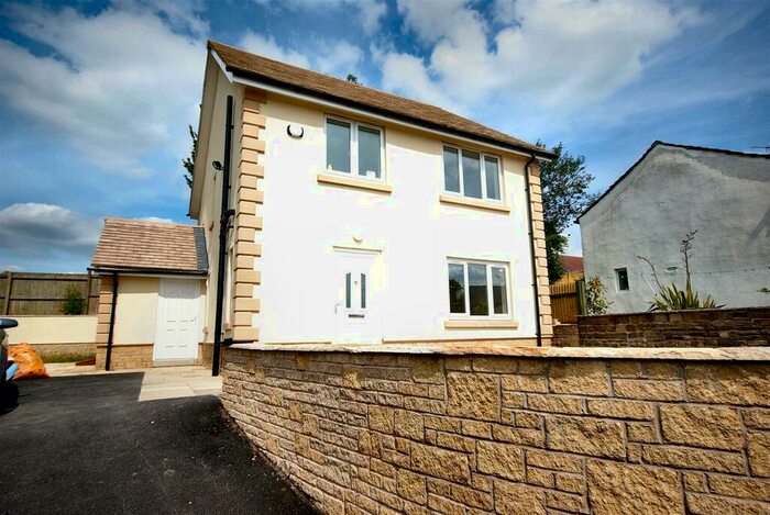 3 Bedroom Detached House To Rent In Marland Rise, Rochdale, Lancashire, OL11
