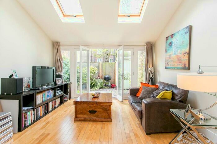 1 Bedroom Flat To Rent In Moresby Road, London, E5