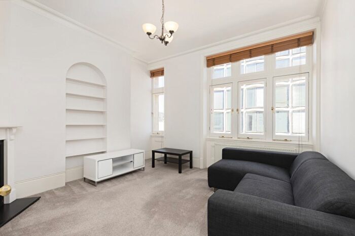 2 Bedroom Flat To Rent In St Martin's Lane, Covent Garden, WC2N