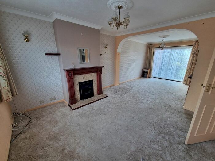 3 Bedroom Property To Rent In Magnolia Close, Tile Kiln, Chelmsford, CM2