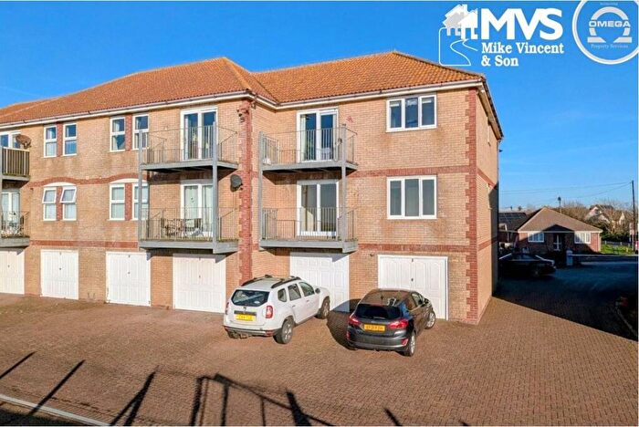 2 Bedroom Flat For Sale In Seafront Flat, April's View, Belsize Avenue, Jaywick, Clacton-on-Sea, CO15