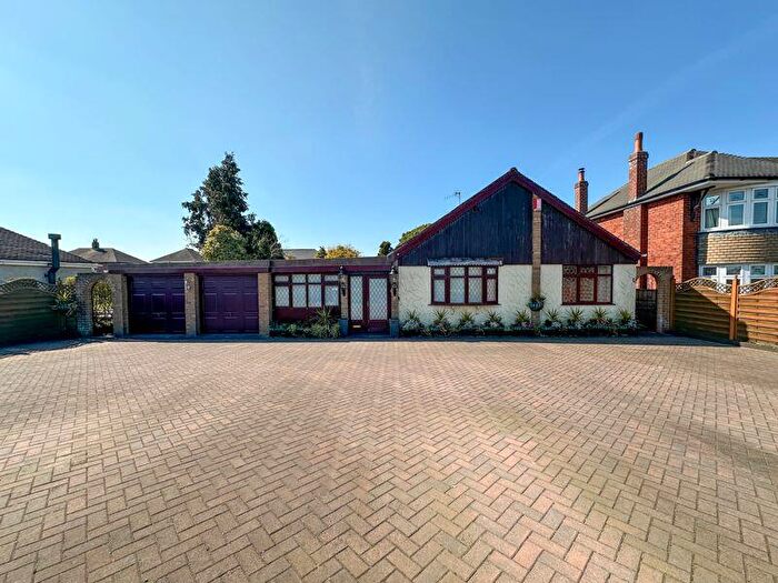 3 Bedroom Detached Bungalow For Sale In Leek Road, Cellarhead, Staffordshire Moorlands, ST9