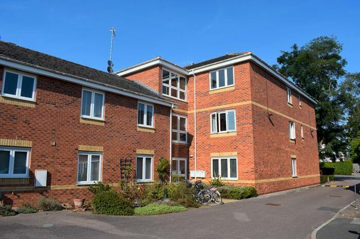 3 Bedroom Apartment To Rent In The Brambles, Latimer Road, Oxford, OX3