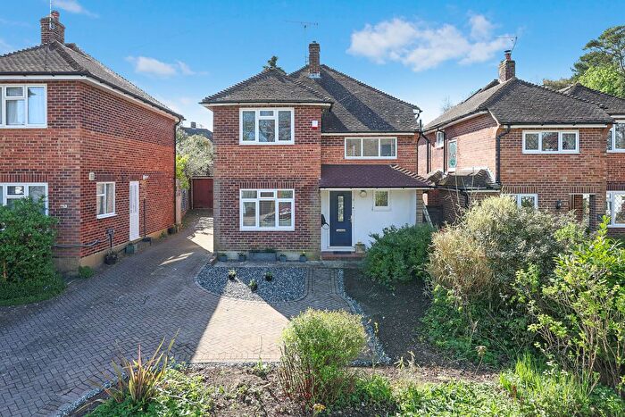3 Bedroom Detached House For Sale In Swanns Meadow, Great Bookham, Leatherhead, Surrey, KT23