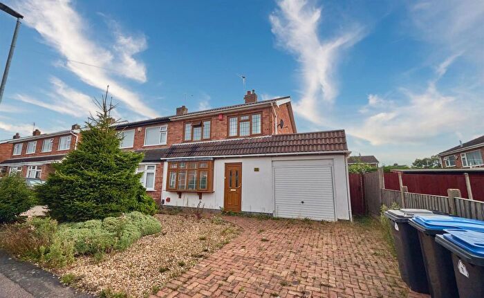 3 Bedroom Semi-Detached House To Rent In Leven Close, Hinckley, Leicestershire, LE10