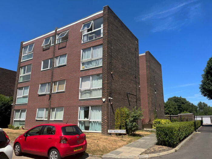 1 Bedroom Apartment To Rent In Court Downs Road, Beckenham, BR3