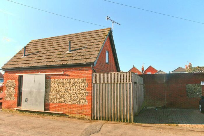 1 Bedroom Detached House To Rent In Fort Mews, Sandown, PO36